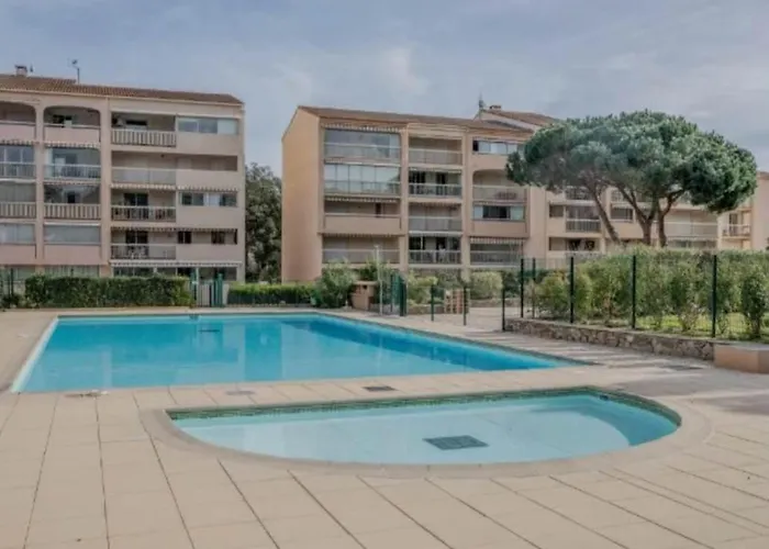 Les Pins Parasols Apartman